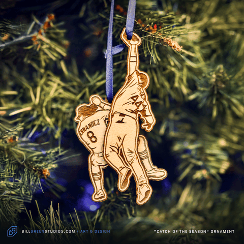 Kiké vs Pages Ornament