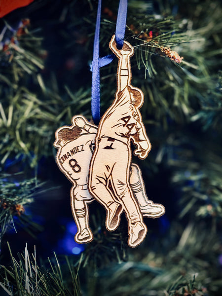 Kiké vs Pages Ornament